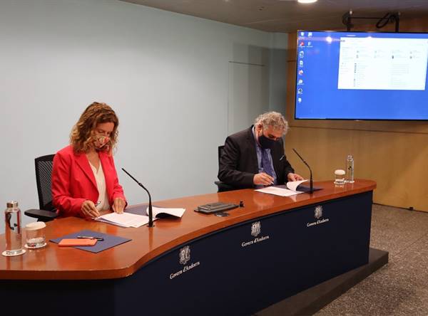 Signat el conveni amb Govern per a la creació de l’app que calcularà el consum energètic dels immobles